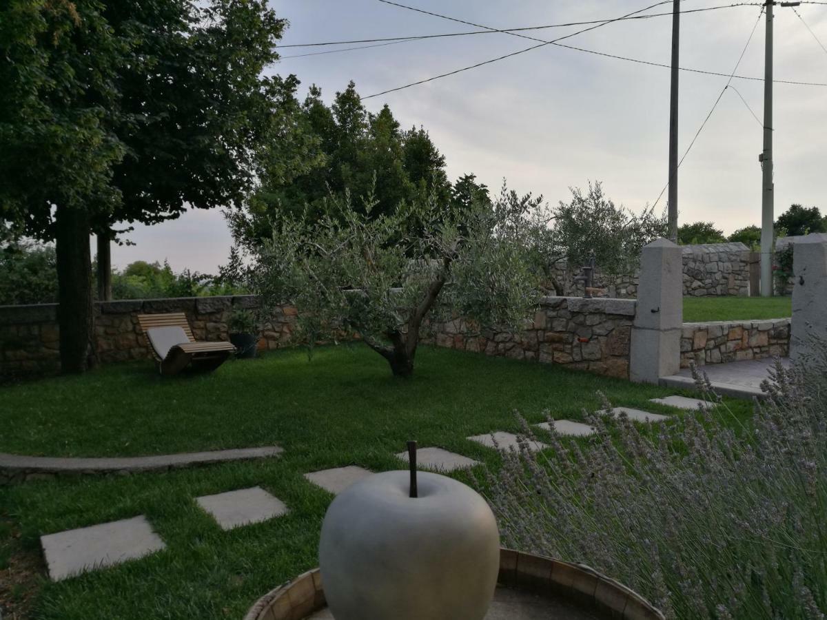 Agriturismo Ostrouska Sgonico Eksteriør billede